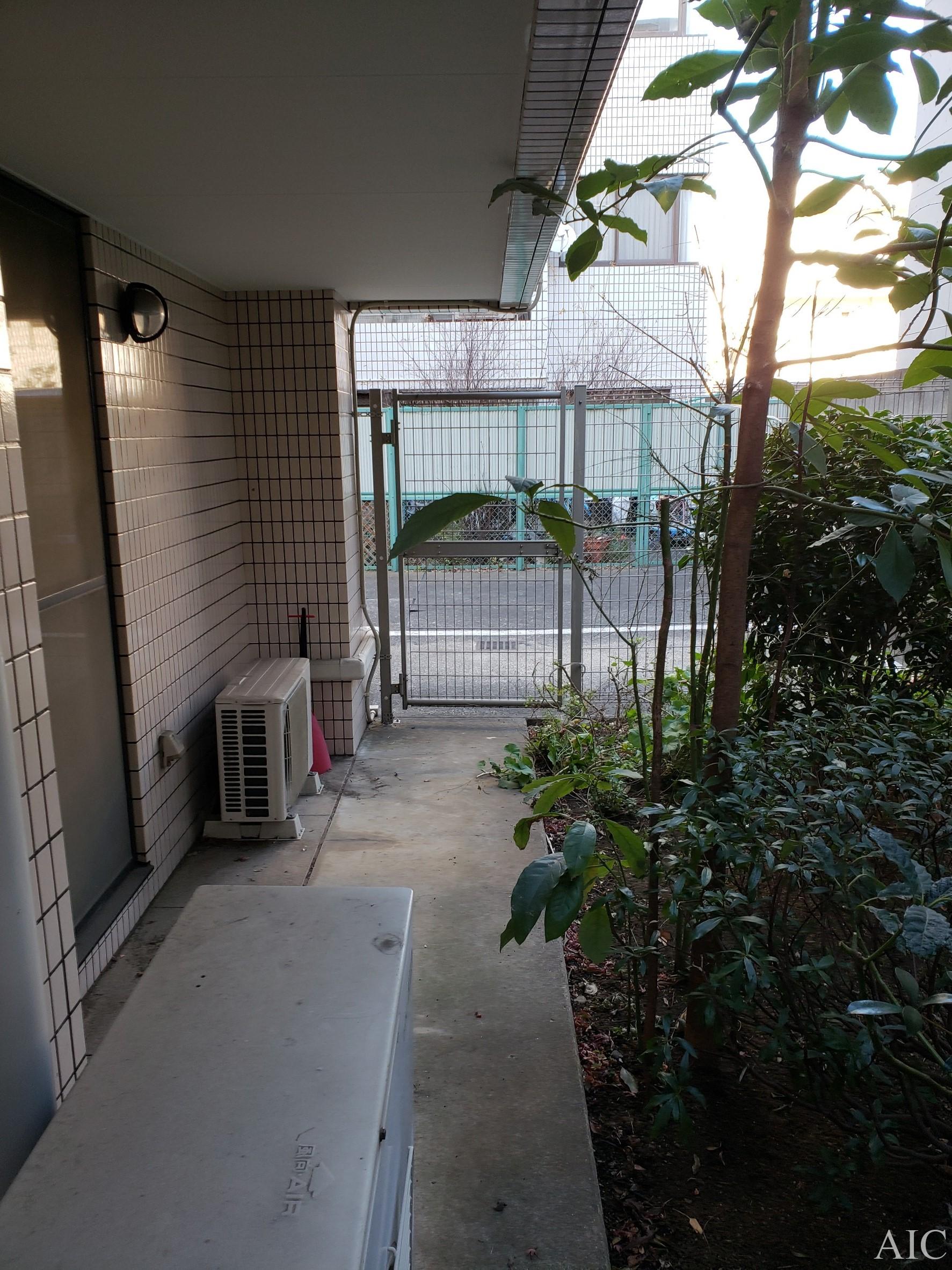 1階庭 Before