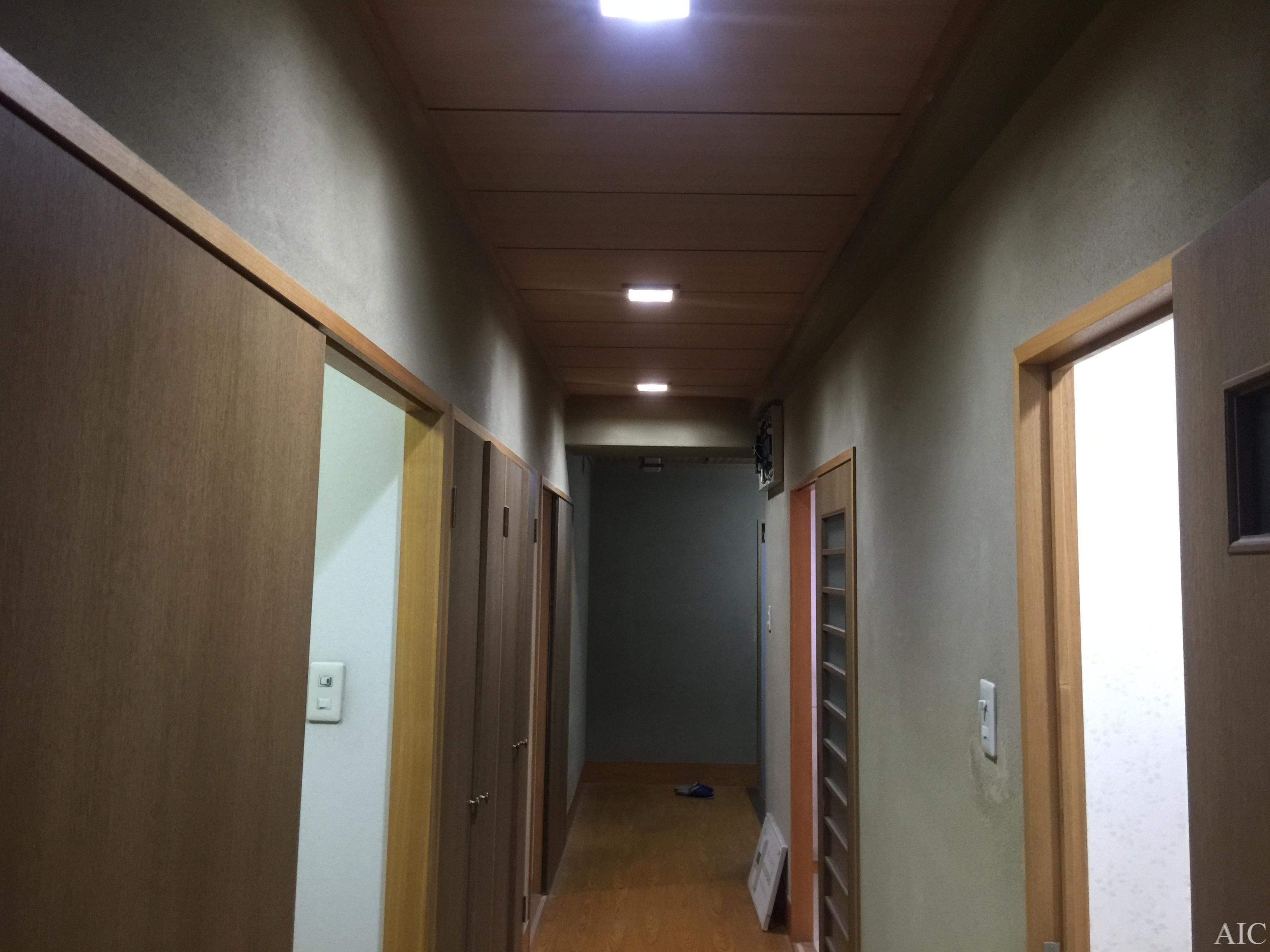 廊下 Before